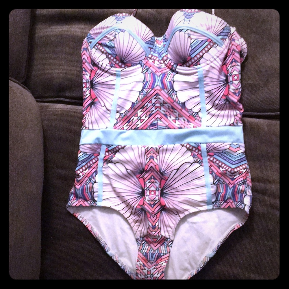 Highdive by modcloth swimsuit